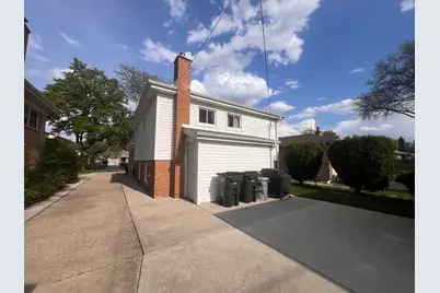 9220 Luna Avenue, Morton Grove, IL 60053 - Photo 21
