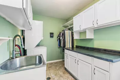 7798 Kingsbury Drive, Hanover Park, IL 60133 - Photo 11