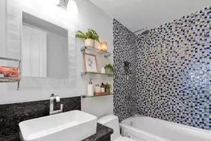 2728 N Hampden Ct, Chicago, IL 60614 - Photo 9