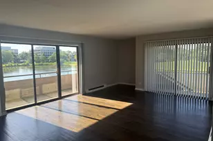 1919 Prairie Square, Schaumburg, IL 60173 - Photo 5