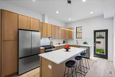 433 E 46th Place, Chicago, IL 60653 - Photo 7