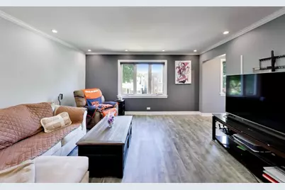 5016 N Mango Avenue #2, Chicago, IL 60630 - Photo 3