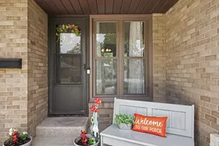 1108 Alann Dr, Joliet, IL 60435 - Photo 3