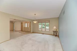 1500 Royal Oak Rd, Darien, IL 60561 - Photo 15