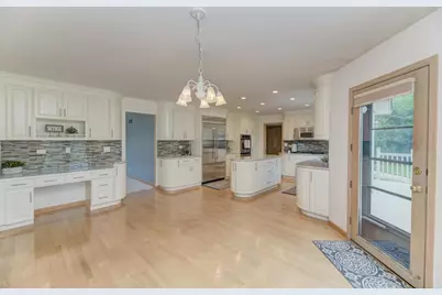 1500 Royal Oak Road, Darien, IL 60561 - Photo 17