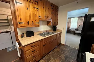 526 Edwards St, Kewanee, IL 61443 - Photo 13