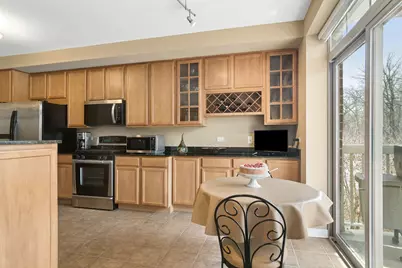 425 Benjamin Drive #202, Vernon Hills, IL 60061 - Photo 9