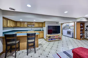 1140 Sandhurst Ln, Carol Stream, IL 60188 - Photo 31