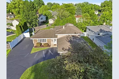 18837 W Louise Drive, Lansing, IL 60438 - Photo 3