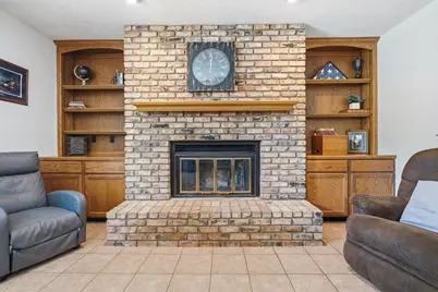 301 S Evergreen Lane, Bloomington, IL 61704 - Photo 17