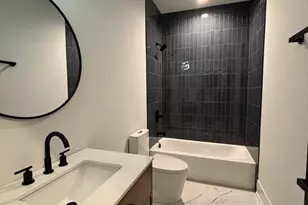 1914 N Rockwell St, Chicago, IL 60647 - Photo 23