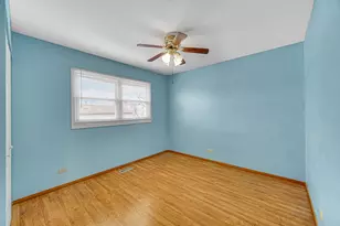 593 Iroquois Trail, Carol Stream, IL 60188 - Photo 13