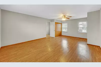 593 Iroquois Trail, Carol Stream, IL 60188 - Photo 9