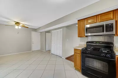593 Iroquois Trail, Carol Stream, IL 60188 - Photo 7