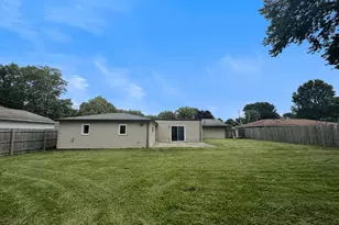 2413 Meridian Dr, Joliet, IL 60431 - Photo 7