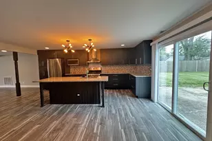 2413 Meridian Dr, Joliet, IL 60431 - Photo 15