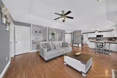 330 W Amie Avenue, Hinckley, IL 60520 - Photo 13