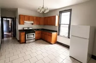 8410 S Burnham Ave, Chicago, IL 60617 - Photo 7