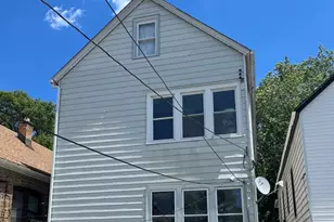 8410 S Burnham Ave, Chicago, IL 60617 - Photo 3