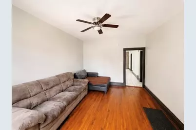 8410 S Burnham Avenue, Chicago, IL 60617 - Photo 5