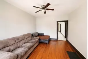 8410 S Burnham Ave, Chicago, IL 60617 - Photo 5