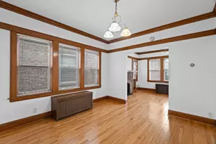 5705 W Melrose St, Chicago, IL 60634 - Photo 9