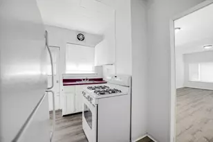 120 E Kensington Ave, Chicago, IL 60628 - Photo 7