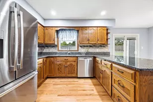 6076 Angel Ln, Lisle, IL 60532 - Photo 7