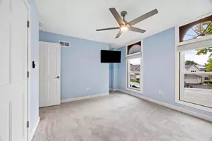 6076 Angel Ln, Lisle, IL 60532 - Photo 23
