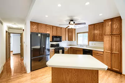 [Address not provided], Streamwood, IL 60107 - Photo 9