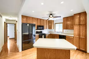 [Address not provided], Streamwood, IL 60107 - Photo 9