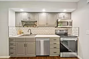2516 Jackson Dr, Woodridge, IL 60517 - Photo 5