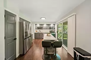 2516 Jackson Dr, Woodridge, IL 60517 - Photo 3