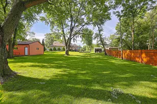 1400 Marion St, Schaumburg, IL 60193 - Photo 21
