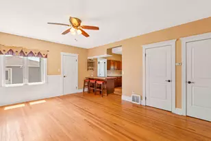 10202 Perry Rd, Dekalb, IL 60115 - Photo 5