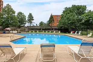 6010 Oakwood Dr, Lisle, IL 60532 - Photo 35