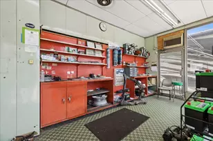 1030 W Touhy Ave, Park Ridge, IL 60068 - Photo 13