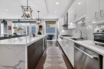 1751 W Roscoe Street #1S, Chicago, IL 60657 - Photo 5