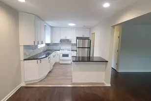 8638 Trumbull Ave, Skokie, IL 60076 - Photo 9