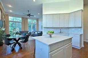 715 Masters Ln, Riverwoods, IL 60015 - Photo 11