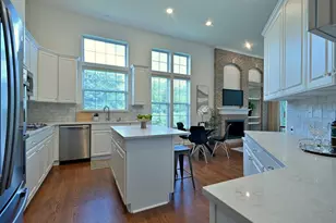 715 Masters Ln, Riverwoods, IL 60015 - Photo 9