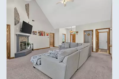 878 W Kennedy Road, Braidwood, IL 60408 - Photo 7