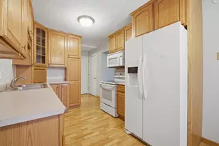 1532 Hunt Dr, Normal, IL 61761 - Photo 9