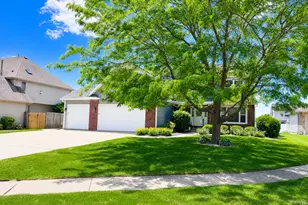 1682 Bridle Ct, Bourbonnais, IL 60914 - Photo 15