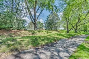 2016 Muirfield Cir, Elgin, IL 60123 - Photo 15