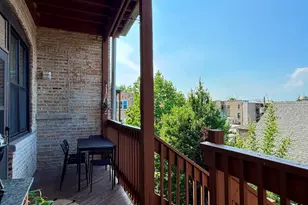 3102 W Cullom Ave, Chicago, IL 60618 - Photo 13