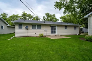 704 E North St, Pontiac, IL 61764 - Photo 29