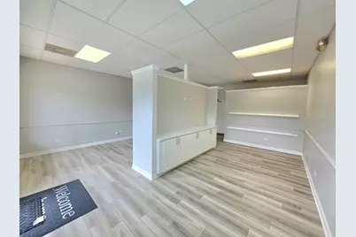 2450 Grass Lake Road #B, Lindenhurst, IL 60046 - Photo 3
