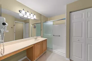 31704 Kline Cir, Warrenville, IL 60555 - Photo 13