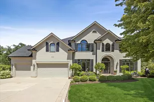 2S351 Chaucer Ct, Glen Ellyn, IL 60137 - Photo 1